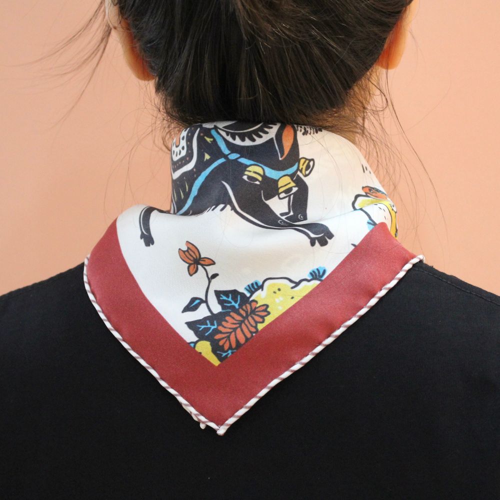 Khăn Lụa Vuông Tơ Tằm Thiết Kế Giáng Sinh 45cm - plum-red