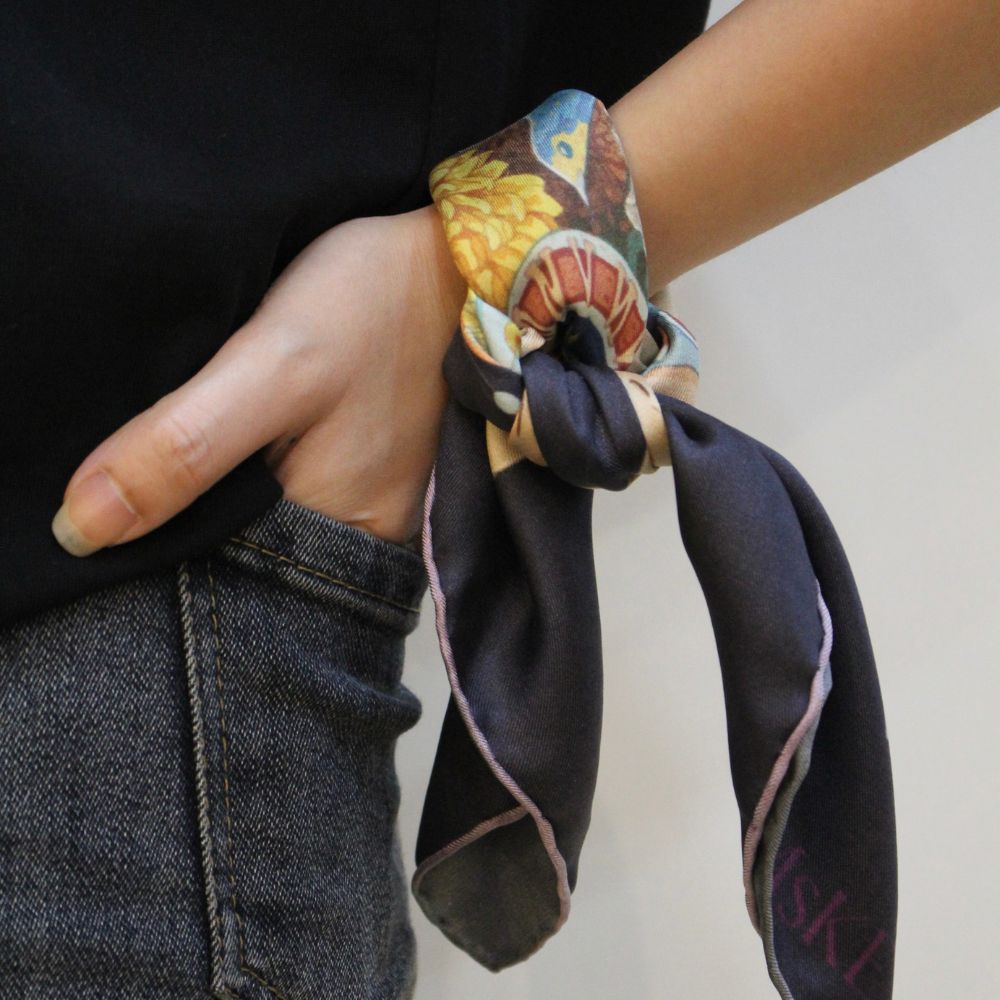 Khăn Lụa Tơ Tằm Vuông Thiết Kế Thanh Xuân 55cm - Tím