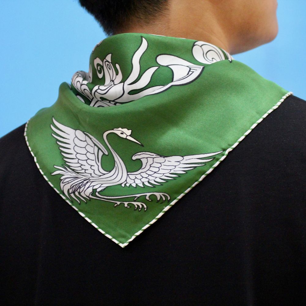 felix-silk-badana-for-men-55cm-khan-lua-to-tam-cho-nam-thiet-ke-loan-Loan