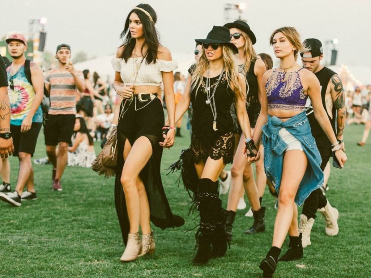 bohemian-outfit-at-music-festival